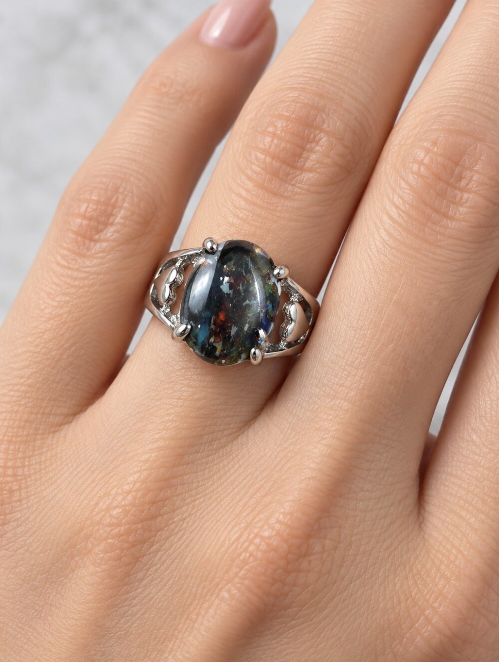Dark Iridescent Oval Cabochon Heart Ring • Silver Tone • Size 8 • Statement Ring